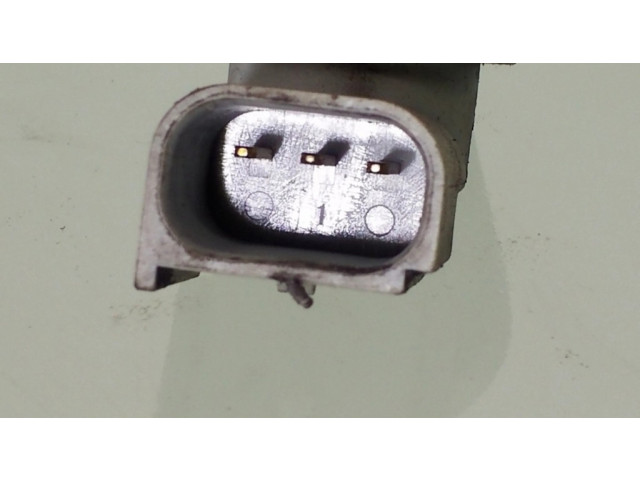 Датчик оборотов распределительного вала