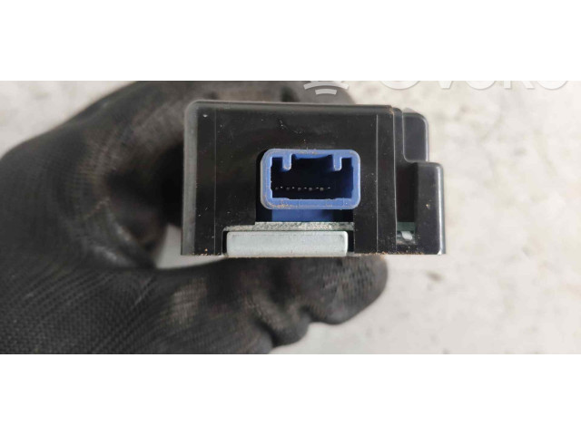 Блок управления 88831FJ020   Subaru Forester SJ