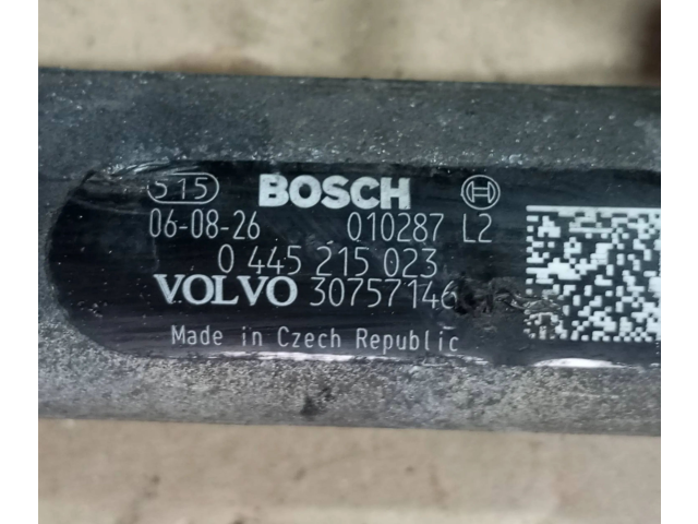 Топливная рампа 30757146, 010287L2   Volvo V70  