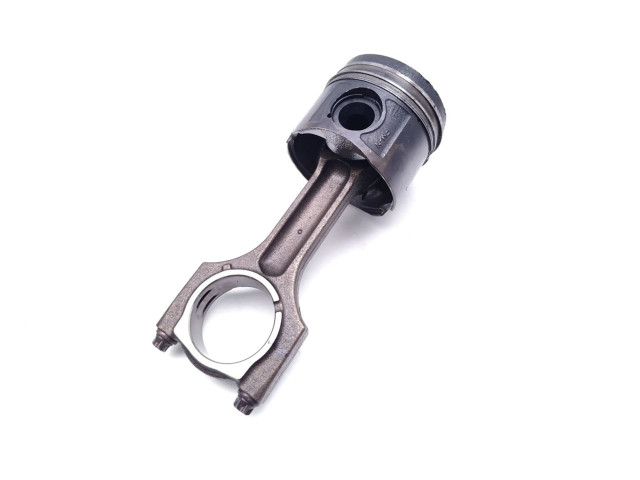  Поршень с шатуном M47D20(204D4) M47D20  BMW X3 E83 для дизельного двигателя 2.0