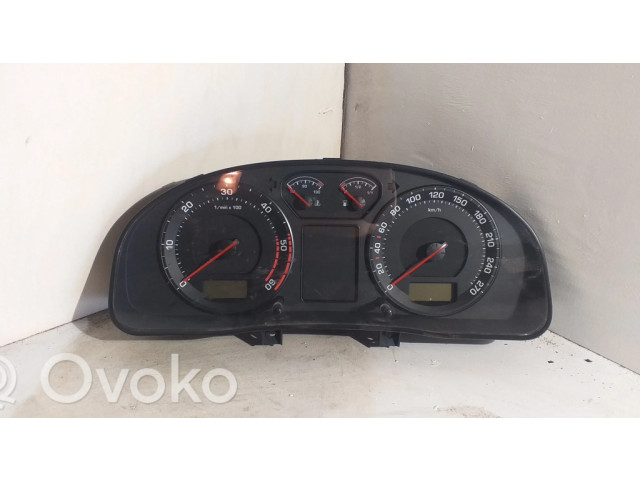 Панель приборов 3U0920811A Skoda Superb B5 (3U)