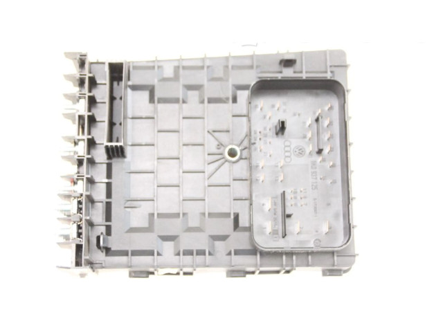 Блок предохранителей 1K70512677, 1K70512677 Volkswagen Jetta V