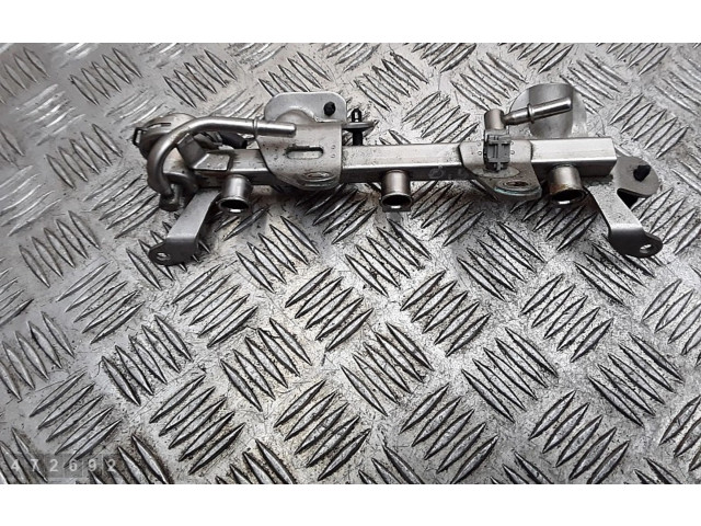 Топливная рампа 175201470r Renault Sandero II