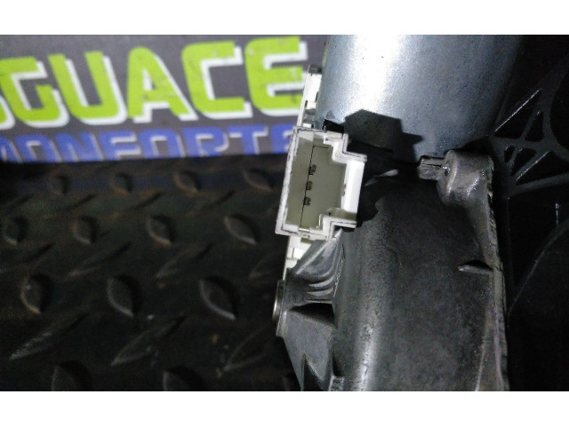 Моторчик заднего дворника 8200734582, W000004040    Dacia Duster