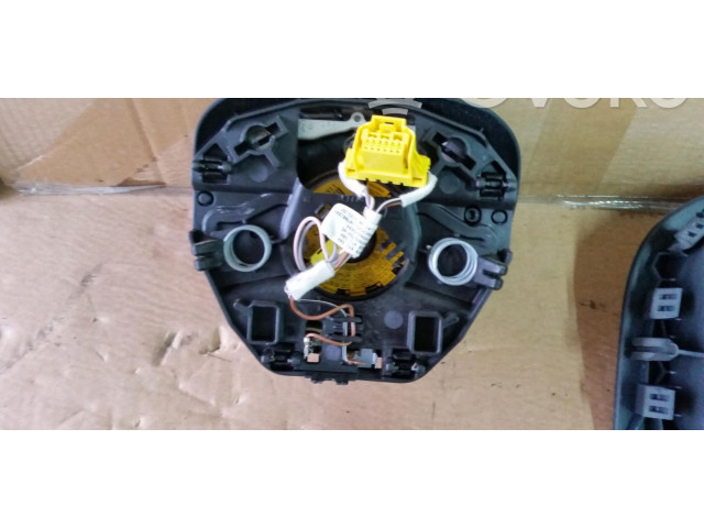 Подушка безопасности водителя Skoda Octavia Mk3 (5E)