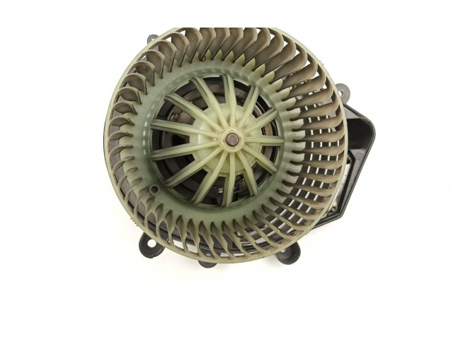 Вентилятор печки    8D1820021, 740221233F   Volkswagen Passat Alltrack