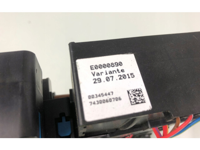 Pojistková skříňka 160466 BMW 1 F40 2020