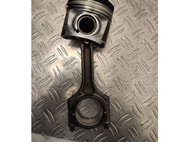 Píst 81l123   Volvo XC60    D5244T11 