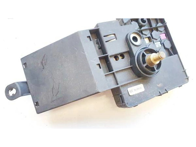 Pojistková skříňka A2115460841, 0-1394837-1 Mercedes-Benz E W211 2003