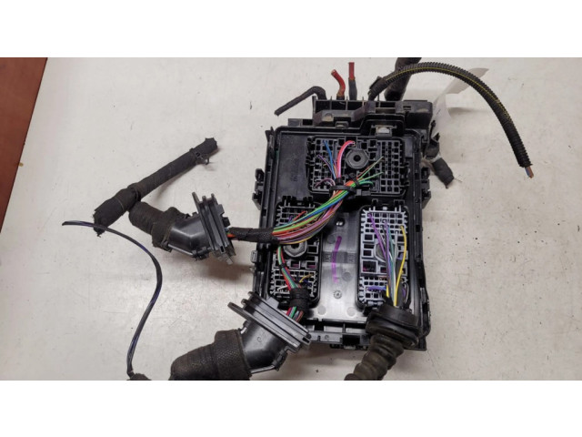 Pojistková skříňka 39040853, 8639800000000U Opel Astra 2016