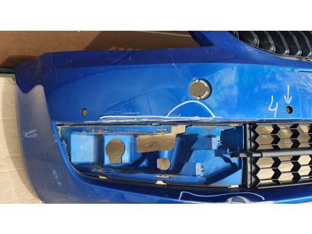 Передний бампер