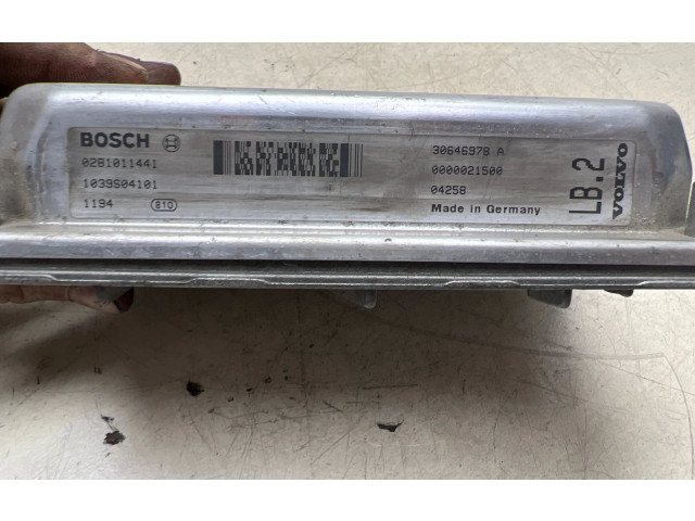Блок управления двигателя 30646978A, 1039S04101   Volvo V70