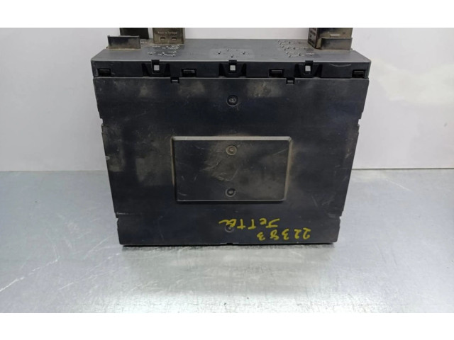 Блок предохранителей 3C0937049E, 3C0937049E Volkswagen Jetta V