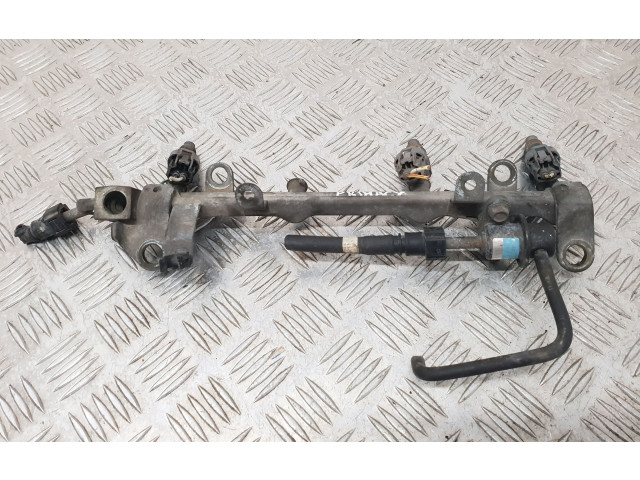 Топливная рампа 78199X9, 78099X7 Mazda Premacy