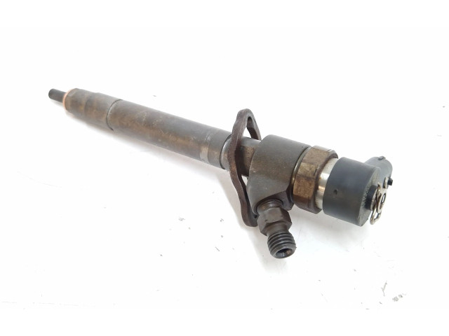 Форсунка 30750283    Volvo XC90  D 5244 T4 