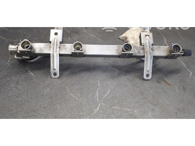 Vstřikovací lišta Opel Corsa A