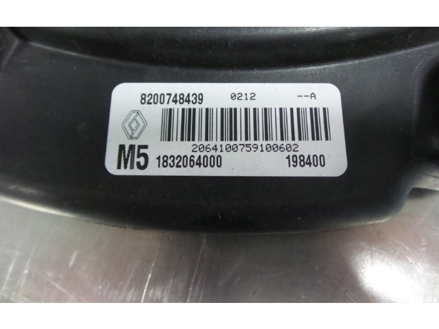 Комплект вентиляторов 8200748439, 036101842   Renault Clio III      