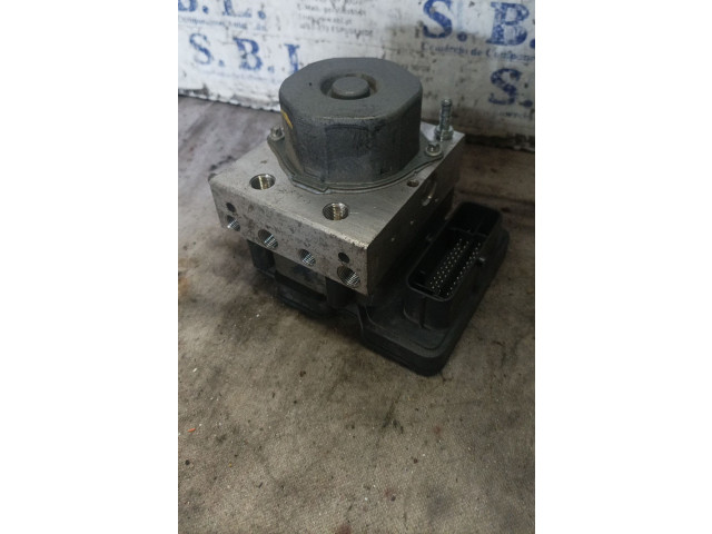 Блок АБС 476605492   Renault  Clio IV  2012 -  года