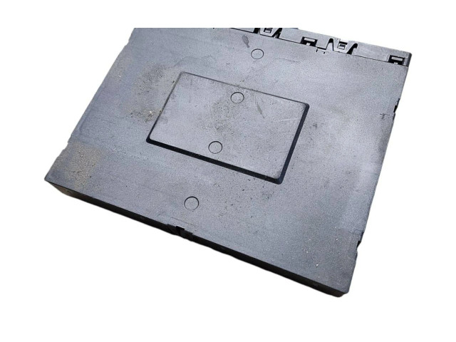 Блок предохранителей 3C0937049E, 28022870   Skoda Octavia Mk2 (1Z)    