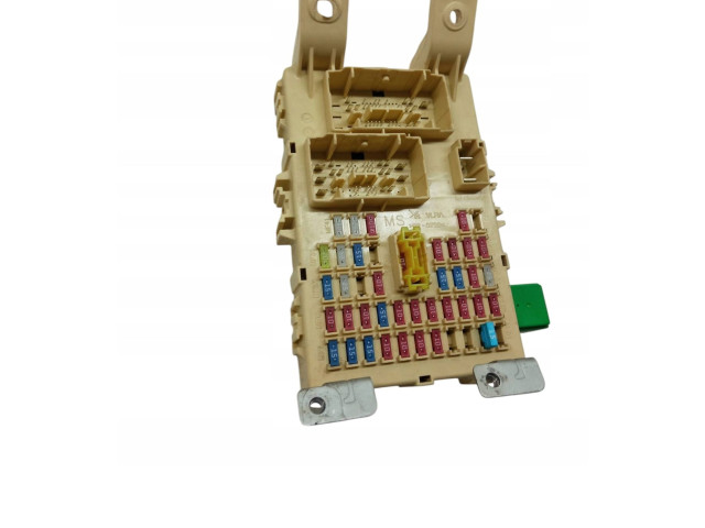 Блок предохранителей  91950-4Y580   KIA Rio    