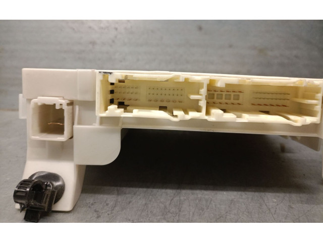Pojistková skříňka Řídící jednotka BSM 8273052K40, 8B270506 Toyota Yaris 2018
