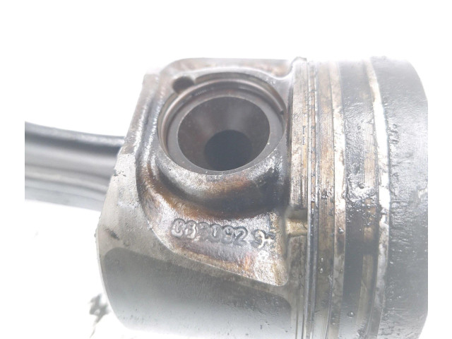 Píst 0820823 Mercedes-Benz C W204 OM 642.961