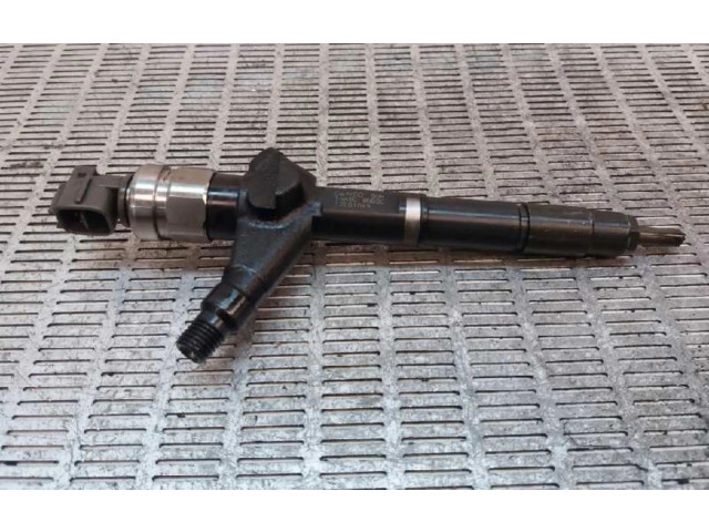 Vstřikovač Nissan Almera Tino