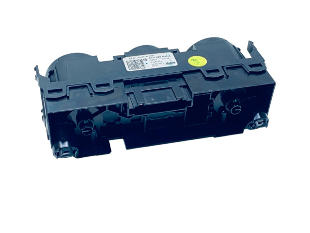 Блок управления климат-контролем 6V0820045A   Skoda Fabia Mk3 (NJ)