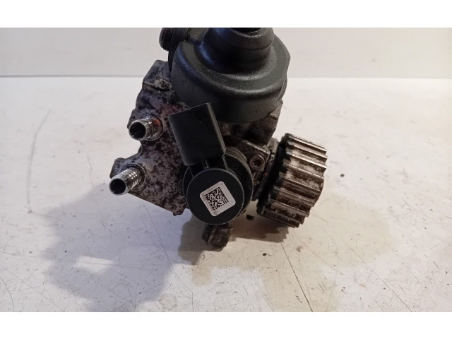 Топливный насос 04L130755D Skoda Superb B8 (3V)