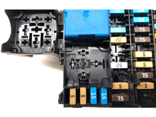 Блок предохранителей Dacia Sandero