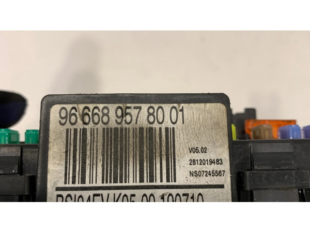 Блок комфорта 20977771, 281192496D Ford Focus