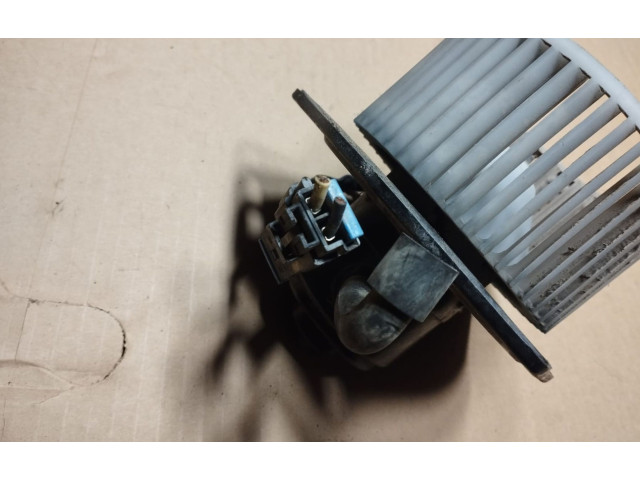 Вентилятор печки Chevrolet Tahoe