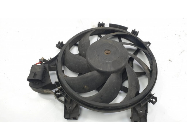 Вентилятор радиатора 13114006 Opel Corsa C 1.2