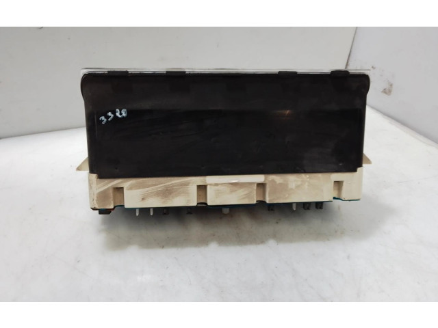 Панель приборов    Volvo 440       