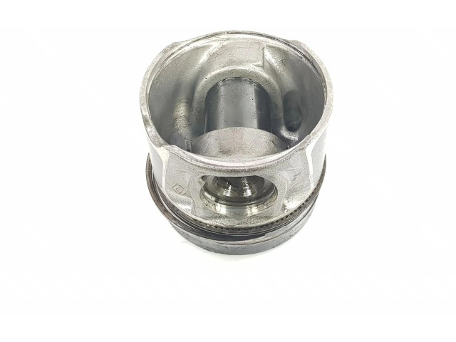 Píst 95517816, 4407965 Opel Vivaro