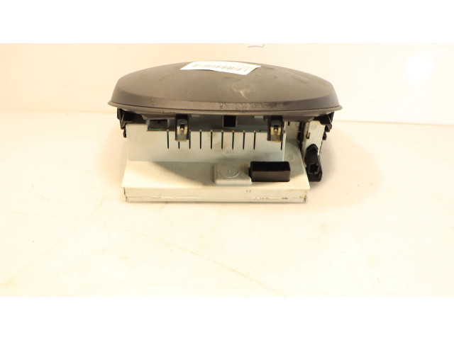 Дисплей       Renault Clio III