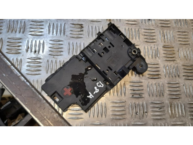 Узел подключения плюсовых проводов