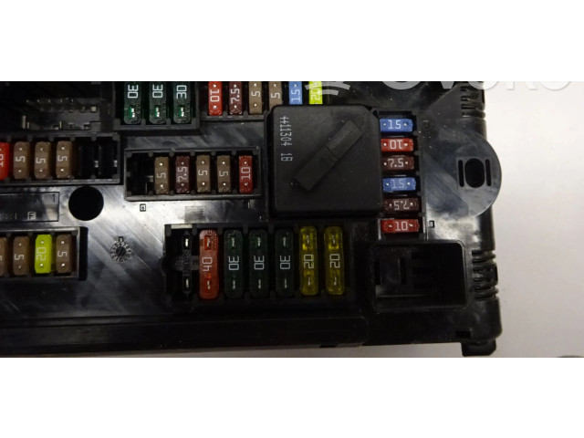 Блок предохранителей  02055097, 030811   BMW 7 F01 F02 F03 F04    