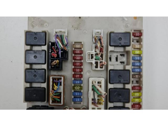 Блок предохранителей 456181C, 6C070697 Renault Clio III