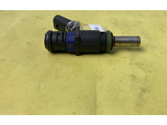 Vstřikovací lišta A0000789023   Mercedes-Benz B W245     