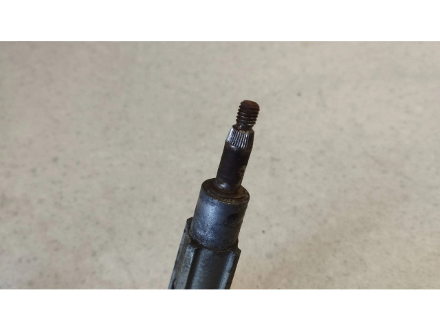 Моторчик заднего дворника 8491006094, MB623360 Mitsubishi Pajero