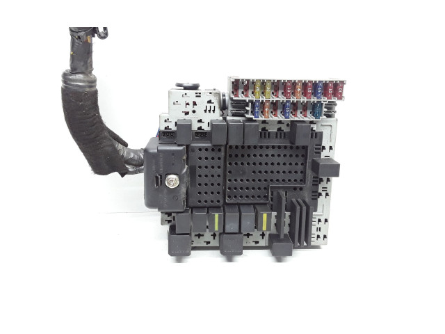Блок предохранителей 8676286, 8645729 Volvo V70