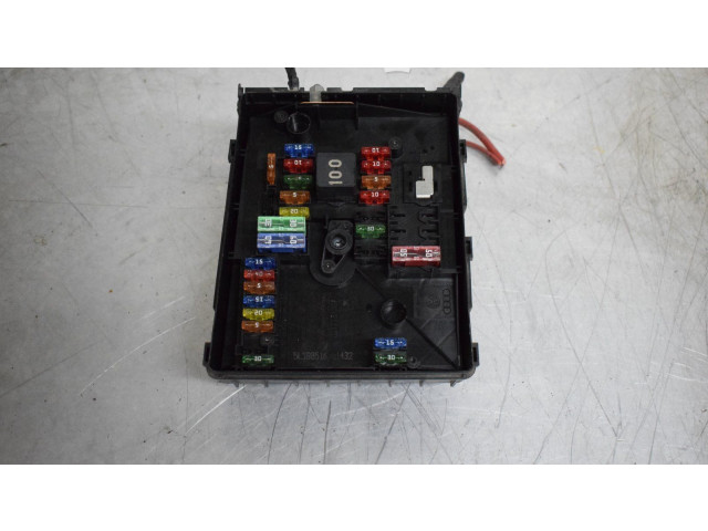 Pojistková skříňka Volkswagen Caddy 2017