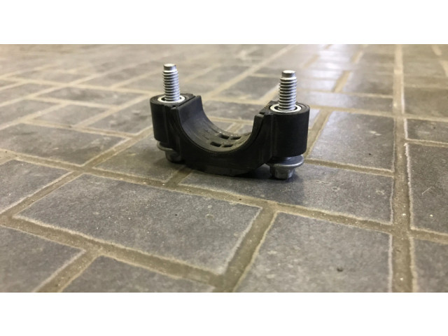 Другая деталь отсека двигателя