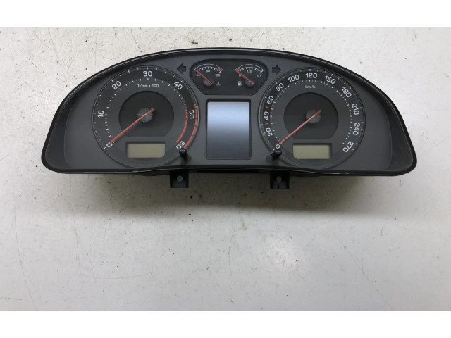 Панель приборов 3U0920840A, 110080115 Skoda Superb B5 (3U)