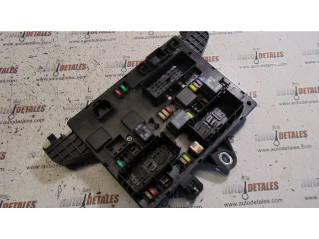 Pojistková skříňka 365927271 Vauxhall Astra 2011