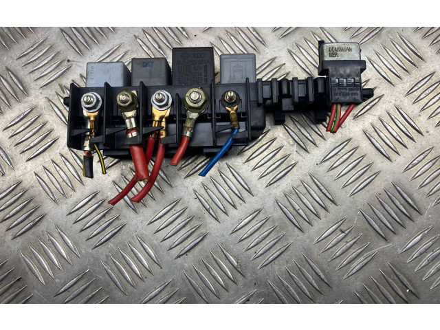 Блок предохранителей 03L130277 Audi RS4 B8