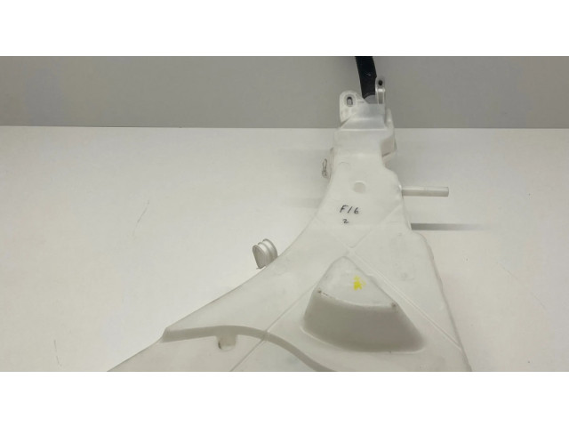 Бачок оконной жидкости