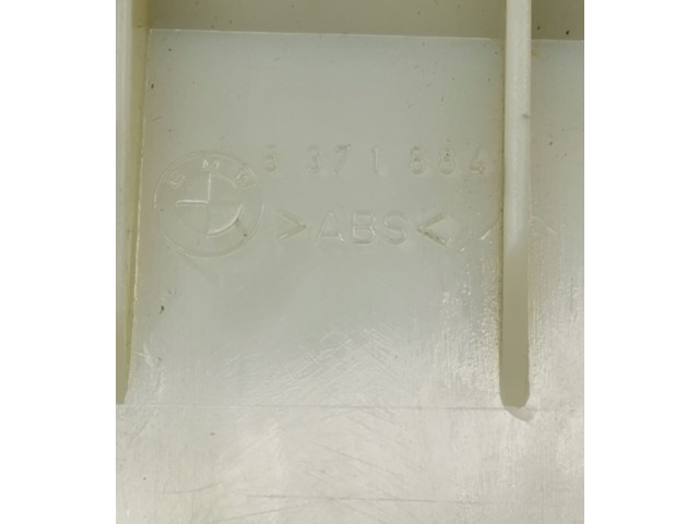   Pojistková skříňka 8371884   BMW 5 E39 2002