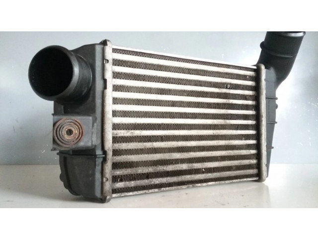 Интеркулер  517159990, 1686864   Alfa Romeo GT 1.9